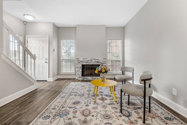 Building Photo - 2626 Holly Hall St