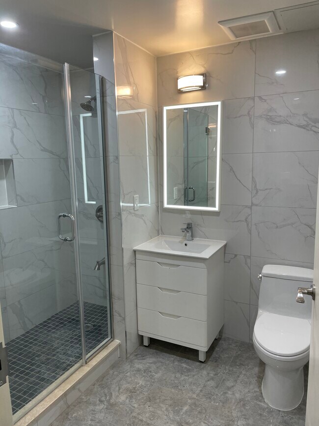 Foto del edificio - 4222 Crescent St
