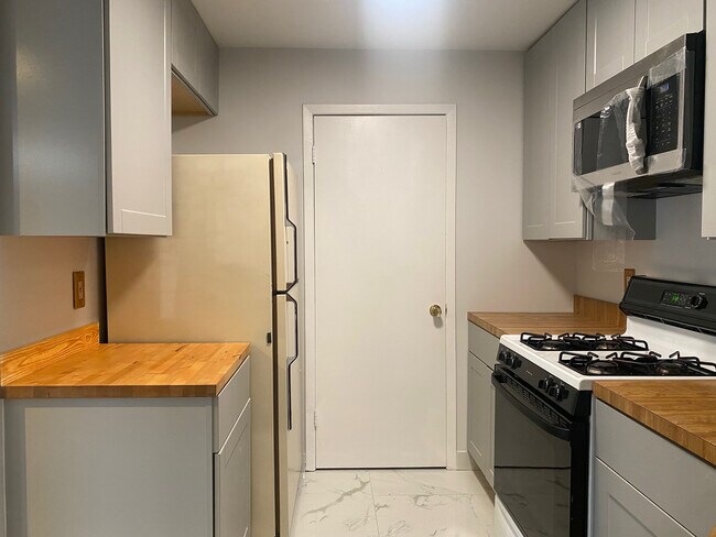 Cocina - 1903 Jefferson Ct