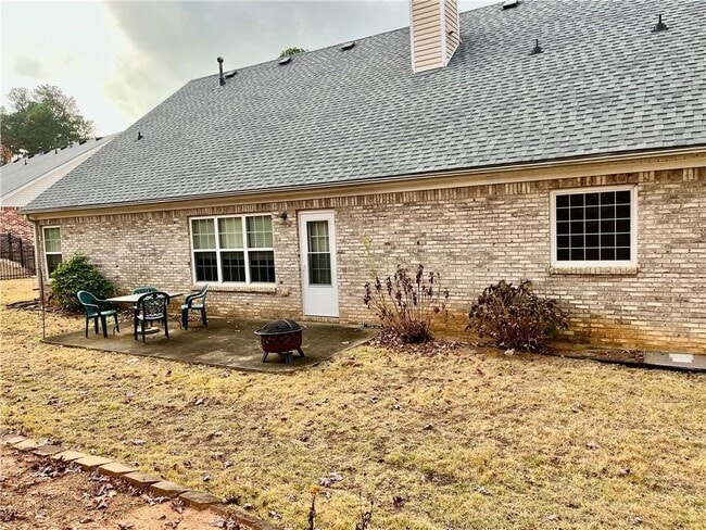 Foto del edificio - 283 Grand Ashbury Ln