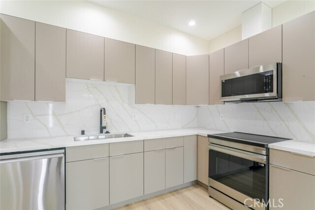 Foto del edificio - 11120 Emelita St