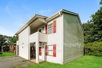 Building Photo - 3980 Bradford Ct