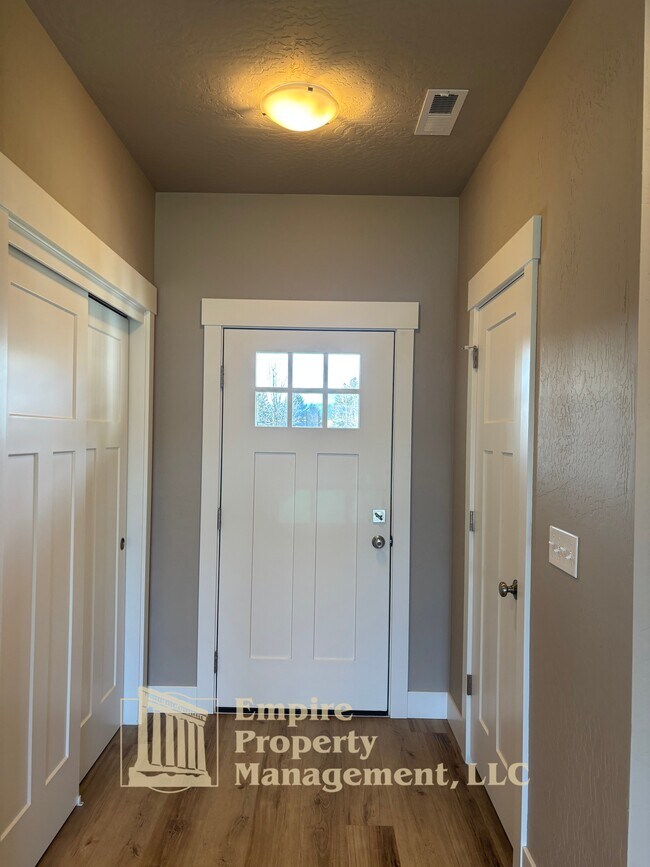 Foto del edificio - 1650 Irvine Wy