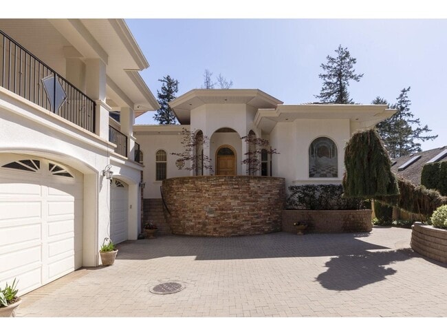 Building Photo - 13464 13a Ave