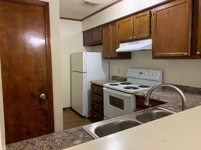 Foto del edificio - 8231 Bayou Fountain Ave