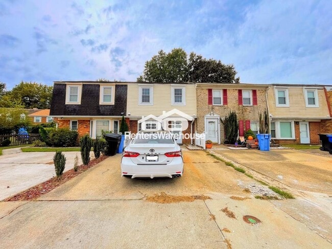 Building Photo - 632 Biltmore Dr
