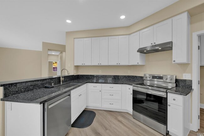 Building Photo - 510 Harvest Spring Ct