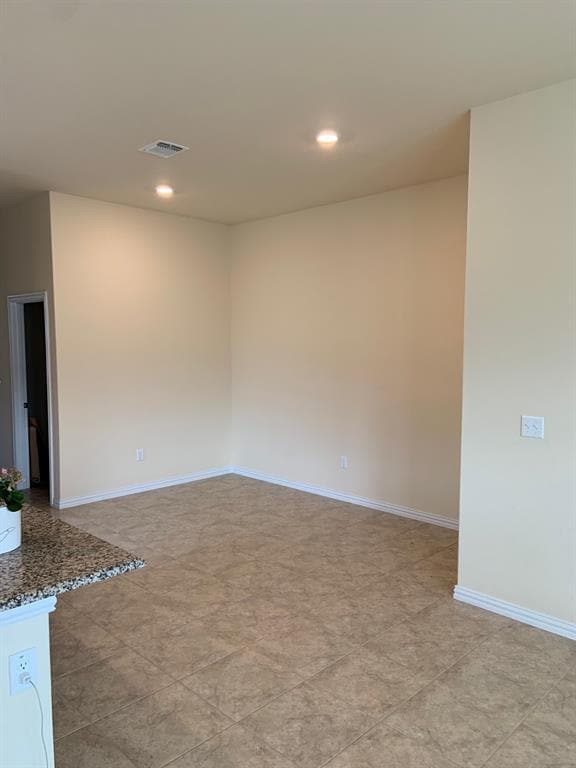 Building Photo - 12909 Bloomington Dr