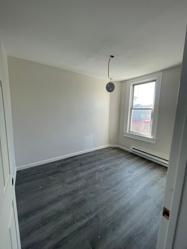 Building Photo - 2745 Holland Ave