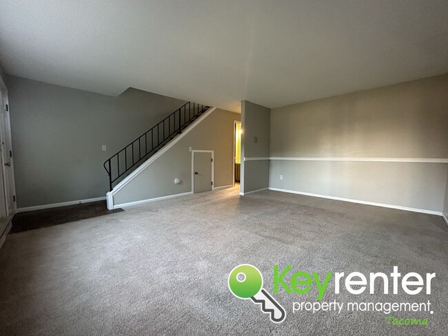 Foto del edificio - 4812-4814 79th Ave W