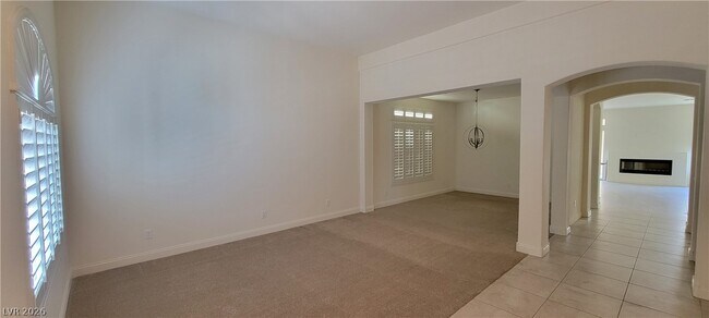 Foto del edificio - 5862 W Haleh Ave