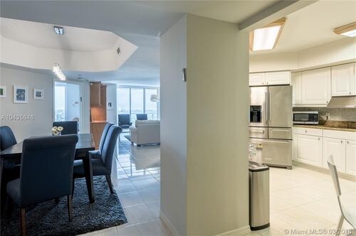 Foto del edificio - 8926 Collins Ave