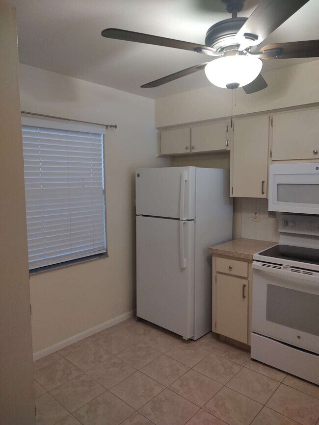 Foto del edificio - "$200 move in special!! 2-Bed, 2-Bath Cond...