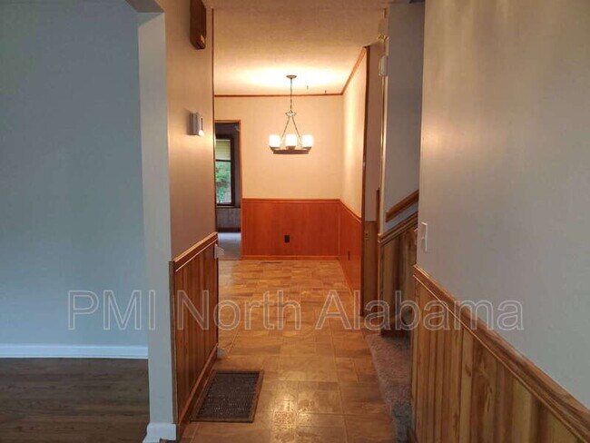 Foto del edificio - 3017 Deerfield Rd NW