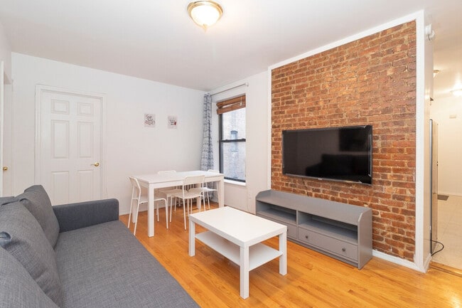 Building Photo - 1415-1423-1423 Lexington Ave