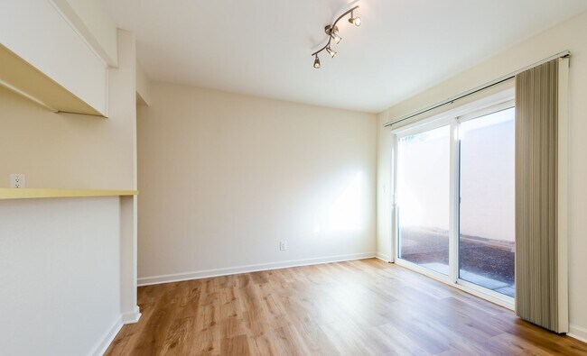 Foto del edificio - Comfortable Campbell Living w/ Garage, A/C & Outdoor Space