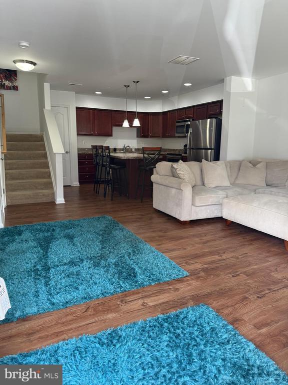 Foto del edificio - 1818 Cassandra Dr