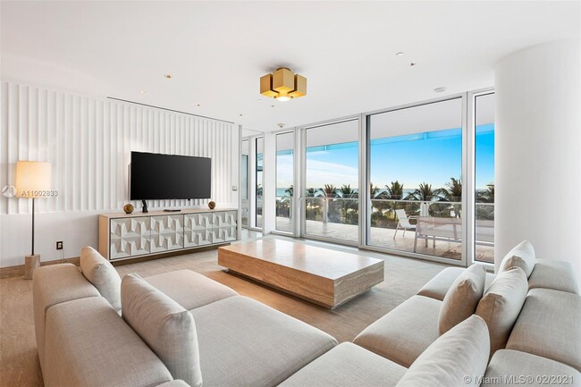 Building Photo - 9111 Collins Ave