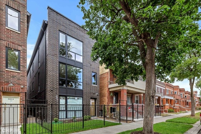 Building Photo - 6152 S Champlain Ave