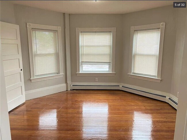 Foto del edificio - 1129 Main St