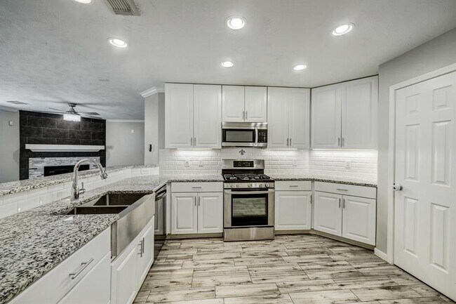 Building Photo - 18215 Mayfield Meadow Ln