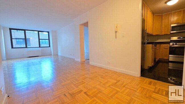 Building Photo - 5th Fl Turtle Bay 1 Bedroom