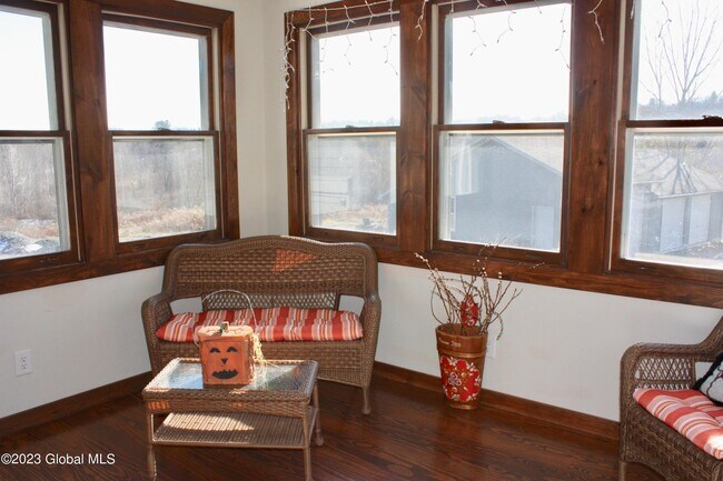 Foto del edificio - 209 W Sand Lake Rd