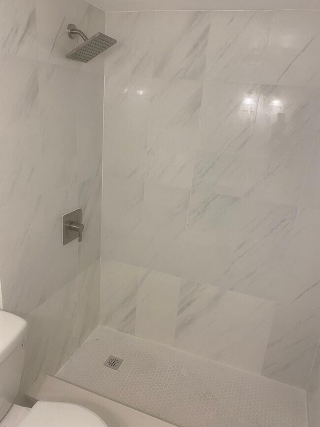 Foto del edificio - 3028 Ellesmere