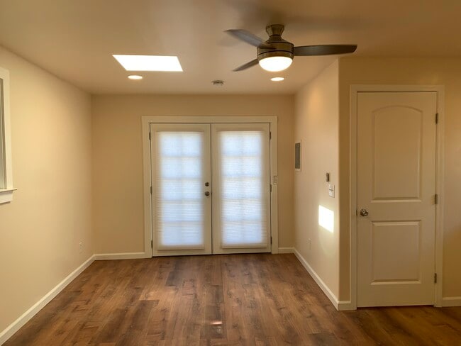 Foto del edificio - 4114 E 15th St