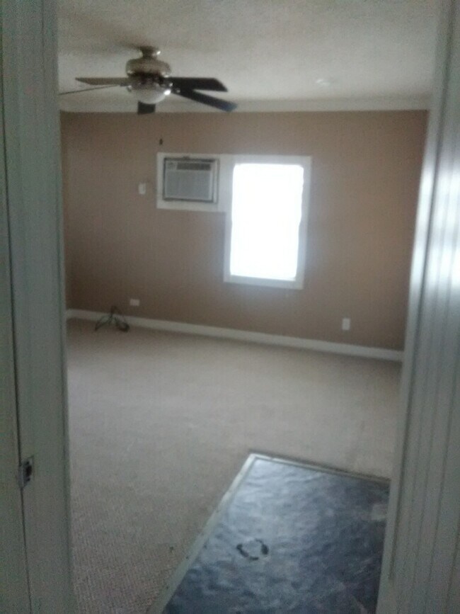 Foto del edificio - 120 W DARBY ST