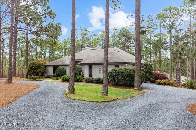 Building Photo - 12 Kippen Ct
