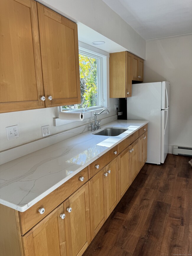 Building Photo - 47 Trumbull Ave
