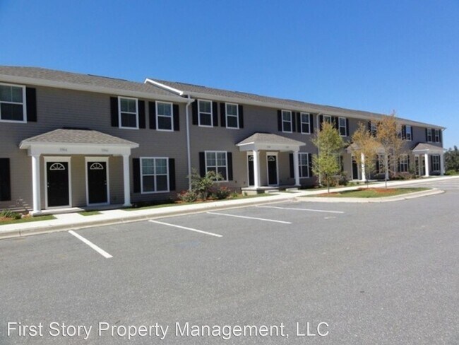 Foto del edificio - 3 br, 3 bath House - 1975 Bloomington Avenue