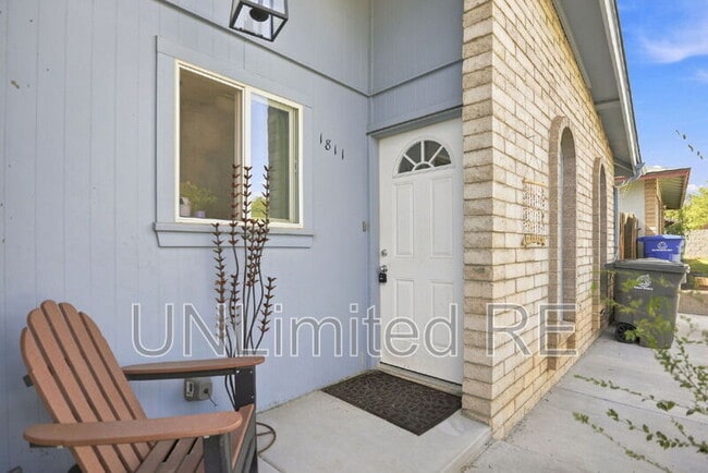 Foto del edificio - 1811 N Meadow Lark Dr