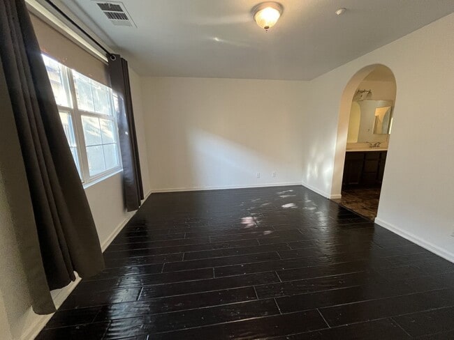 Building Photo - GORGEOUS DOS LAGOS Townhome 3/2.5  RESORT ...