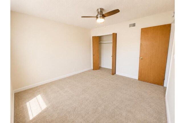 Building Photo - 5240 Prosperity Ln