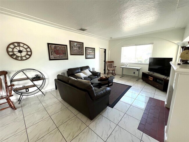 Foto del edificio - 2235 SW 23rd Ave