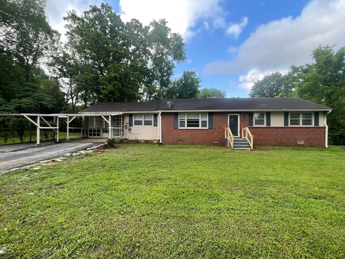 Foto principal - 312 Dellwood Dr