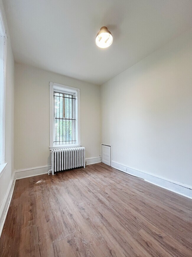 Building Photo - 408 W Olney Ave