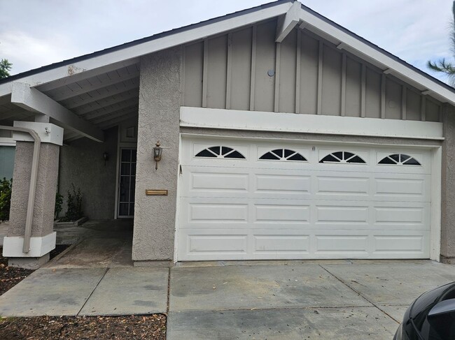 Building Photo - 4552 Cheviot Dr