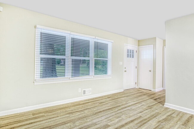 Foto del edificio - 2519 Brentwood Road