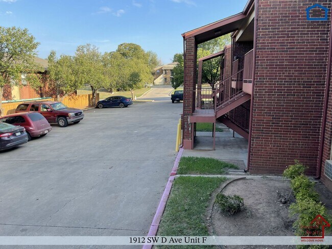 Foto del edificio - 1912 SW D Ave