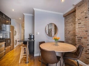 Building Photo - 166 Mulberry St