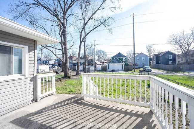 Building Photo - 3117 N Park Ave