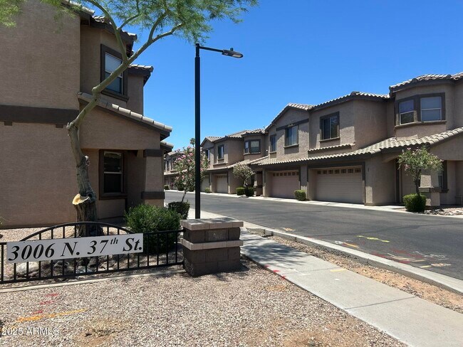 Foto del edificio - 3006 N 37th St