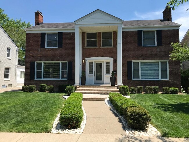 Street - Front View - 1017 Henrietta St