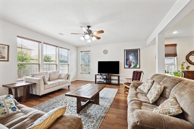 Foto del edificio - 4303 Bolsover Sky Ct