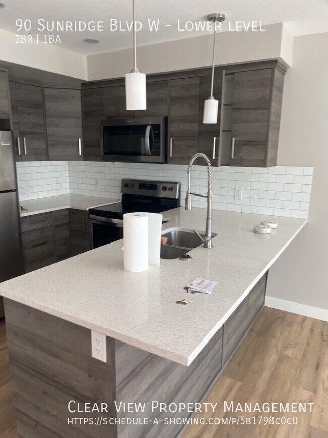 Photo du bâtiment - Amazing 2 bed, 1.5 bath condo with zero sc...