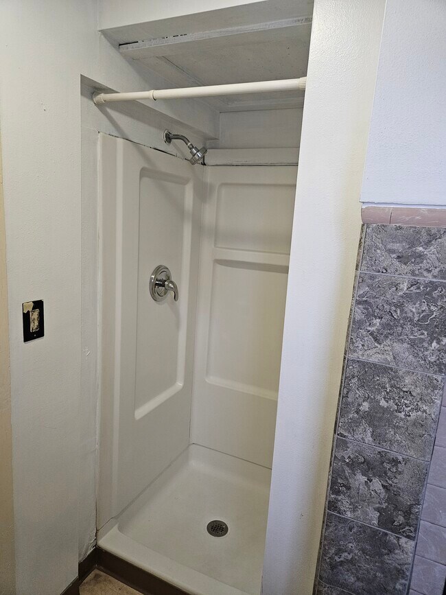 Foto del edificio - 1519 Avon St