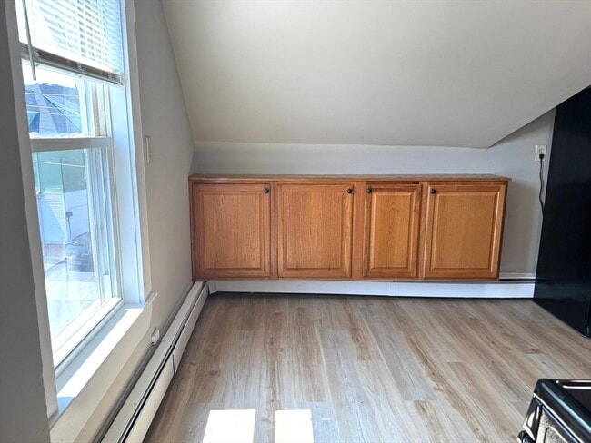 Building Photo - 58 Estes St
